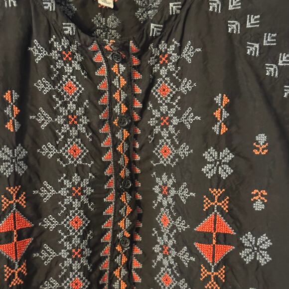 Johnny Was Pete & Greta Embroidered Black Tunic Top Boho Hippie Western size M - Picture 3 of 9